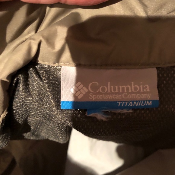 Two tone Columbia titanium nylon jacket size xxl - Picture 10 of 11